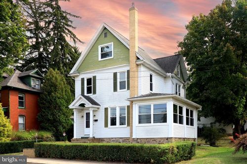 264 S Main St, PLEASANT GAP, PA, 16823-3502 | Card Image