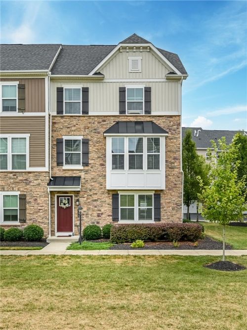 733 Truth Ln, Cranberry Twp, PA, 16066-3446 | Card Image