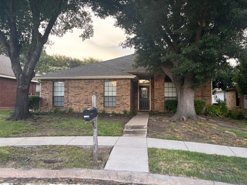 7704 Radford Cir, Plano, TX, 75025-2867 | Card Image