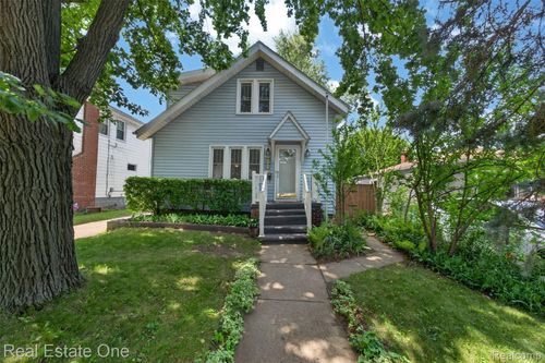 1214 Longfellow Ave, Royal Oak, MI, 48067-4502 | Card Image
