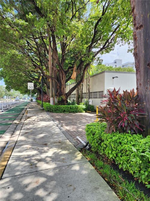506-1688 West Ave, Miami Beach, FL, 33139-2356 | Card Image