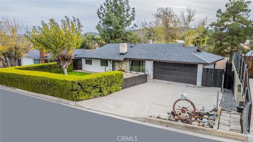 33456 Bodie St, Yucaipa, CA, 92399-2127 | Card Image