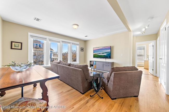 2nd Fl - 701 Asbury Avenue, Home with 3 bedrooms, 1 bathrooms and null parking in Asbury Park NJ | Image 4