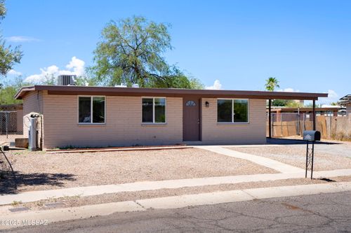 4680 S Camino Barrera, Tucson, AZ, 85714-3120 | Card Image