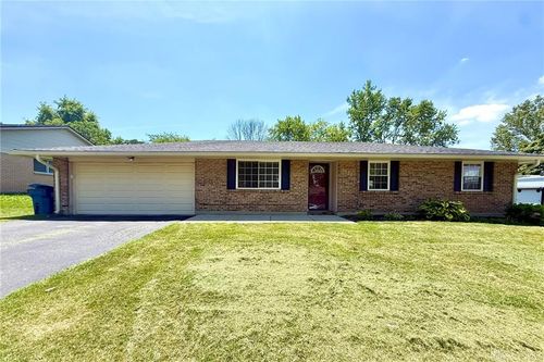 4932 Arrowview Dr, Dayton, OH, 45424-2557 | Card Image