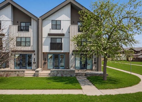 645 53 Ave Sw, Calgary, AB, T2V0C2 | Card Image