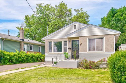31 Warren Rd, Saint Catharines, ON, L2P1K7 | Card Image