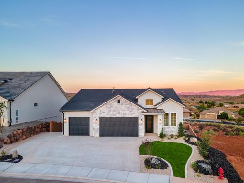 1886 N N Chapman Dr, Washington, UT, 84780-3721 | Card Image