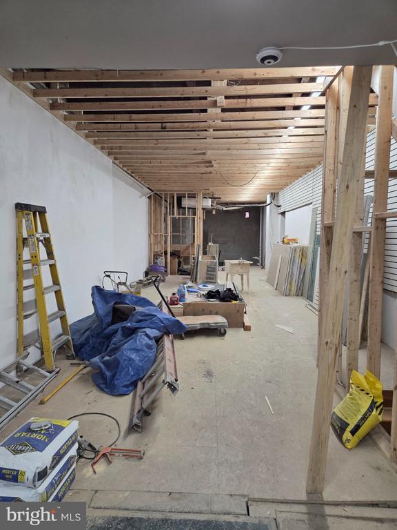 Commercial Sale in BALTIMORE 3