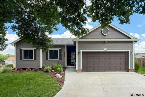 17816 Jacobs Cir, Omaha, NE, 68135-3651 | Card Image