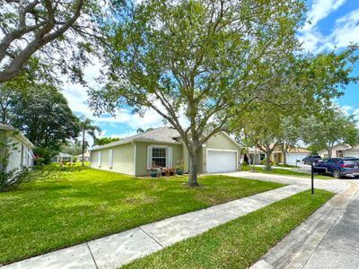 1405 10th Manor, House other with 4 bedrooms, 2 bathrooms and null parking in Vero Beach FL | Image 3