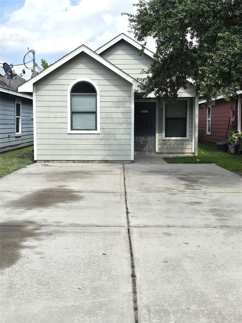 2112 Davis St, Houston, TX, 77026-6909 | Card Image