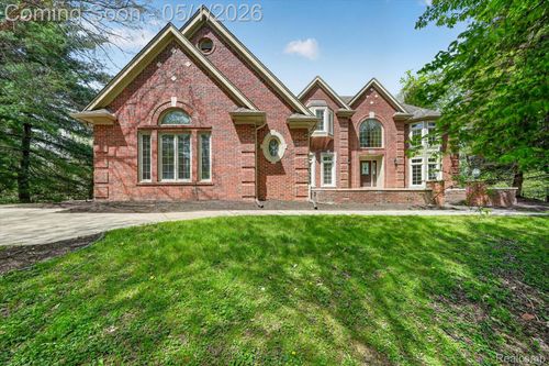 22293 Brockshire St, Novi, MI, 48375-4790 | Card Image