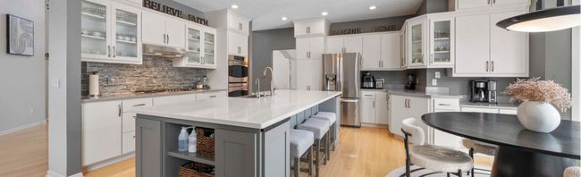 Panoramic of the amazing kitchen! | Image 60
