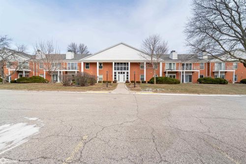 109-700 South Dakota Avenue, Ames, IA, 50014 | Card Image