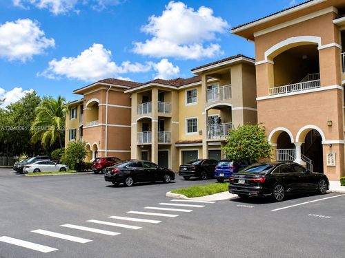 303-6458 Emerald Dunes Dr, West Palm Beach, FL, 33411-2756 | Card Image