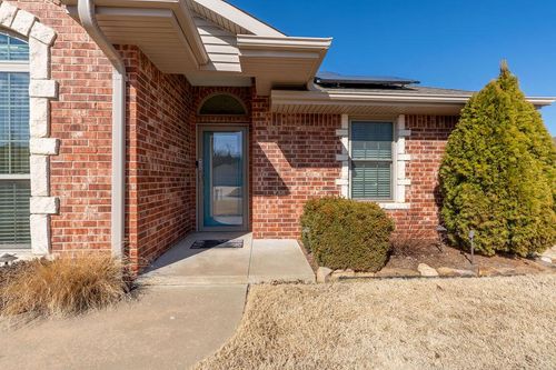 1204 Cambridge Dr, Shawnee, OK, 74804-2364 | Card Image