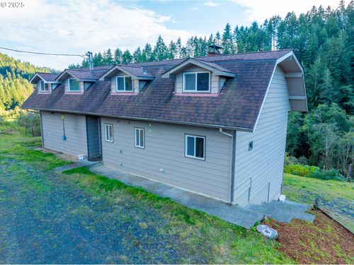 604 Thorton Oar Ln, Reedsport, OR, 97467-9751 | Card Image