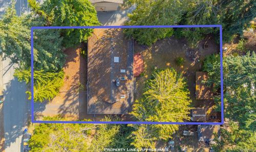 2237 Blue Jay Way, Nanaimo, BC, V9X1G7 | Card Image