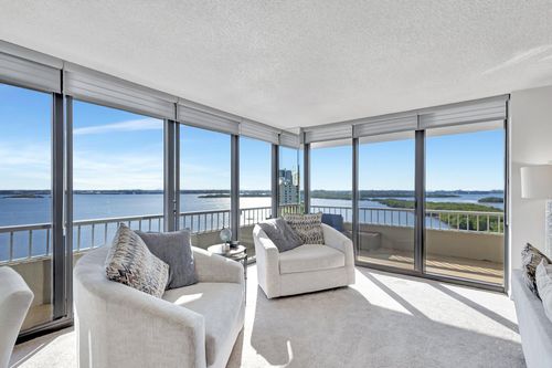9-d-5550 N Ocean Drive, Singer Island, FL, 33404 | Card Image