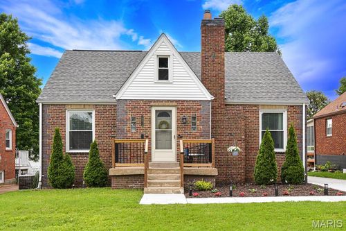 10014 N Marlene Dr, Saint Louis, MO, 63123-4016 | Card Image
