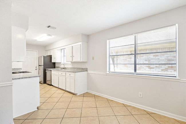 5519 Fallengate Dr, House other with 3 bedrooms, 2 bathrooms and 2 parking in Spring TX | Image 11