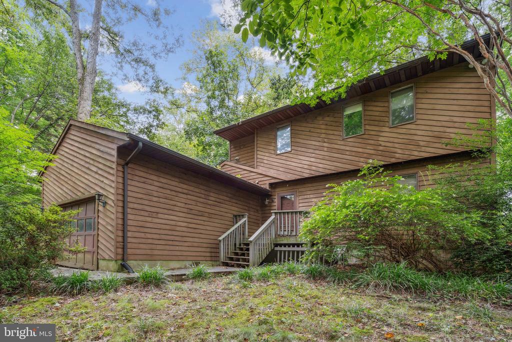 Woodland Cir, Annapolis, MD 21409