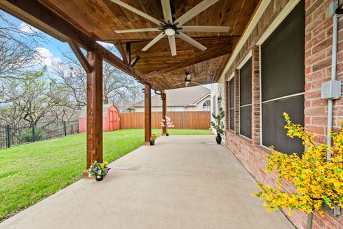 4008 Falcon Ridge Dr, Haltom City, TX, 76137-2670 | Card Image