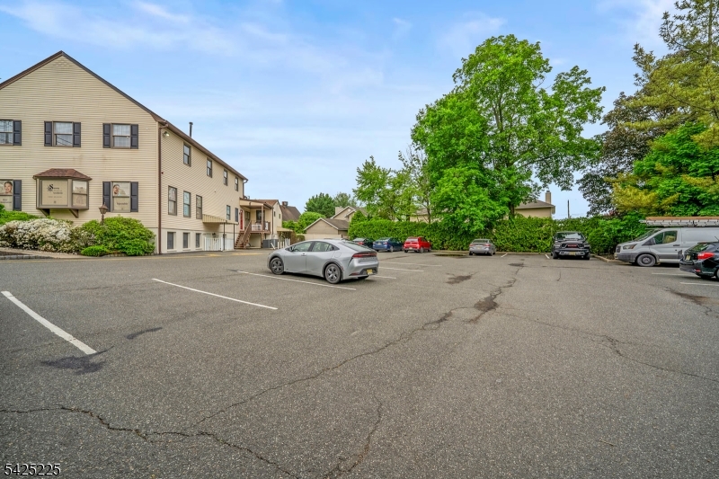 Commercial Lease in Wyckoff Twp. 4