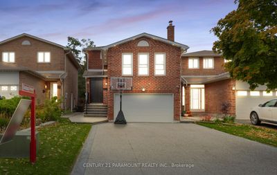 5 Corona Gate, House other with 3 bedrooms, 4 bathrooms and 5 parking in Brampton ON | Image 1