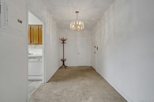 apt-2c-4 Bryant Cres, White Plains, NY, 10605-2621 | Card Image