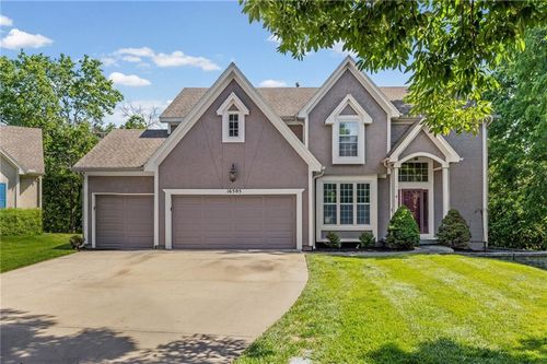 16505 W 80th Ter, Lenexa, KS, 66219-2815 | Card Image