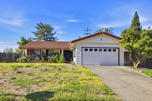 8158 Chipwood Way, Orangevale, CA, 95662-3124 | Card Image