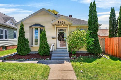 2421 Mohr Avenue, RACINE, WI, 53405 | Card Image