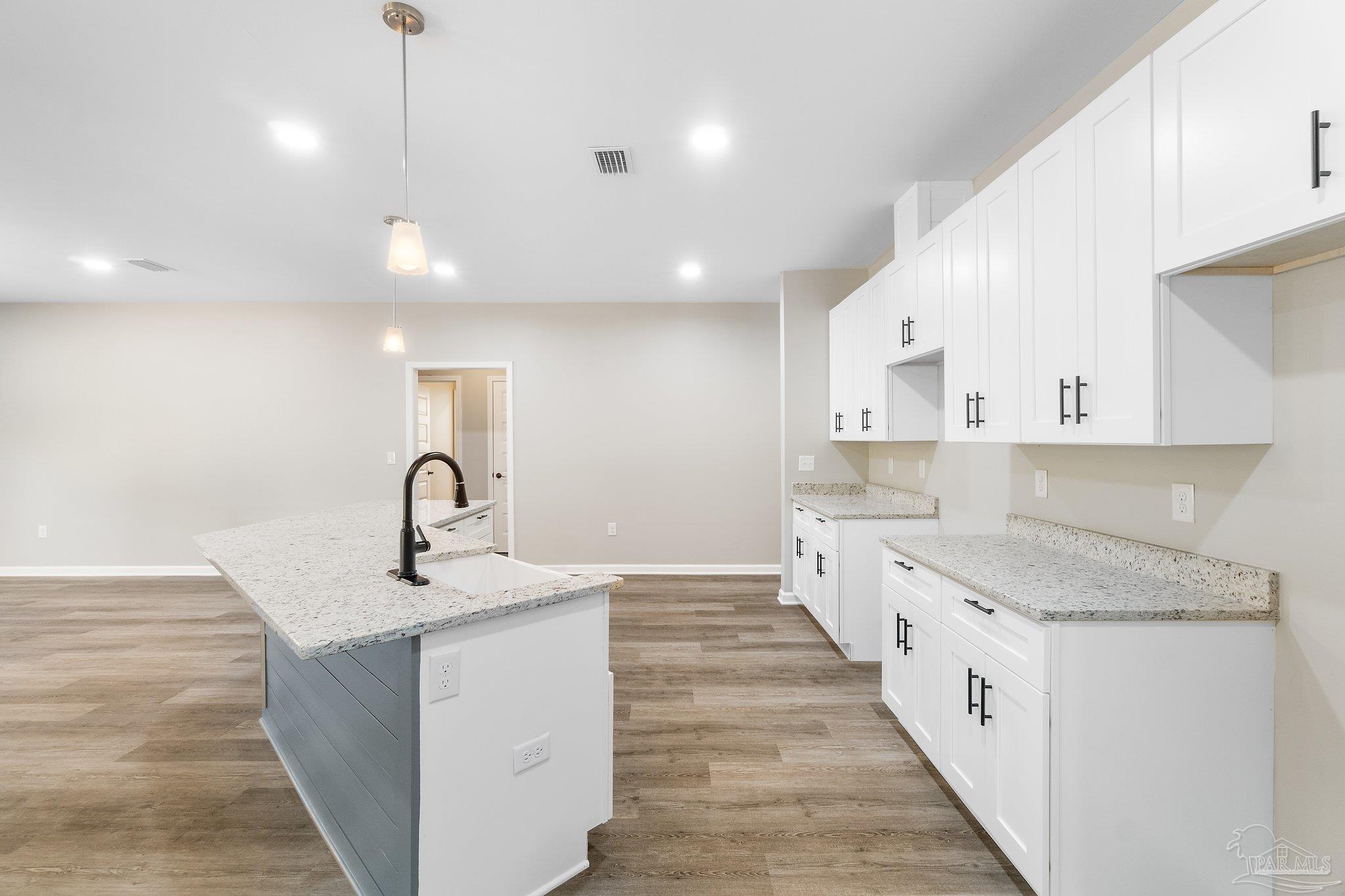 Woodbury Cir, Cantonment, FL 32533