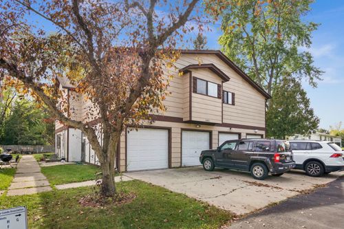 apt-h-34W951 Stanton Dr, St. Charles, IL, 60174-6710 | Card Image