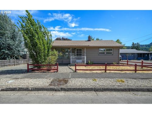 830 S 7th St, Cottage Grove, OR, 97424-2505 | Card Image