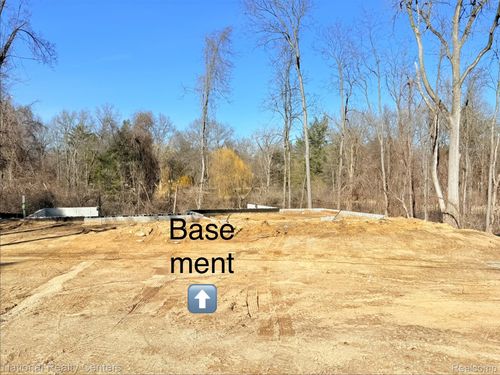 1028 Rochawies Drive, Oakland Charter Township, MI, 48363 | Card Image