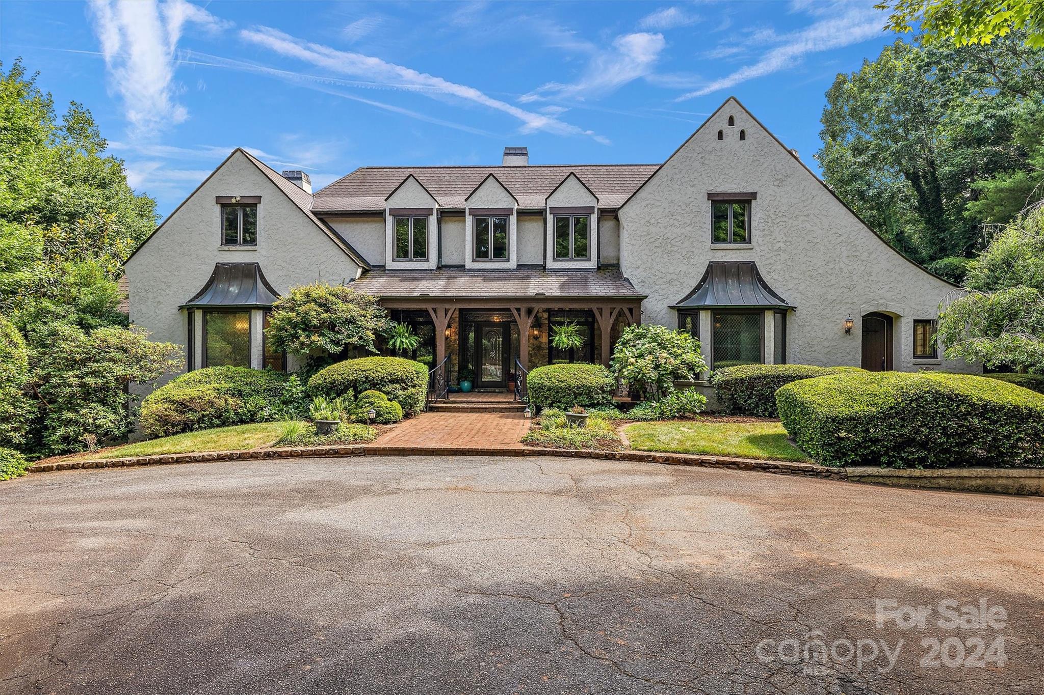 Laurel Ridge Rd, Hickory, NC 28601