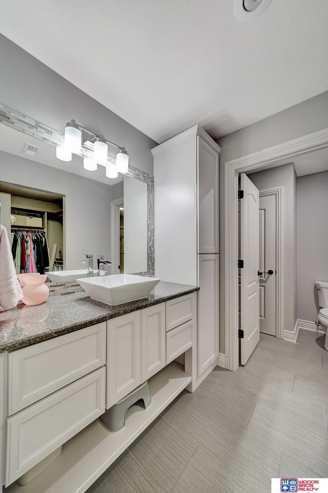 2020 Ridgeline Dr, House other with 5 bedrooms, 4 bathrooms and 3 parking in Lincoln NE | Image 37