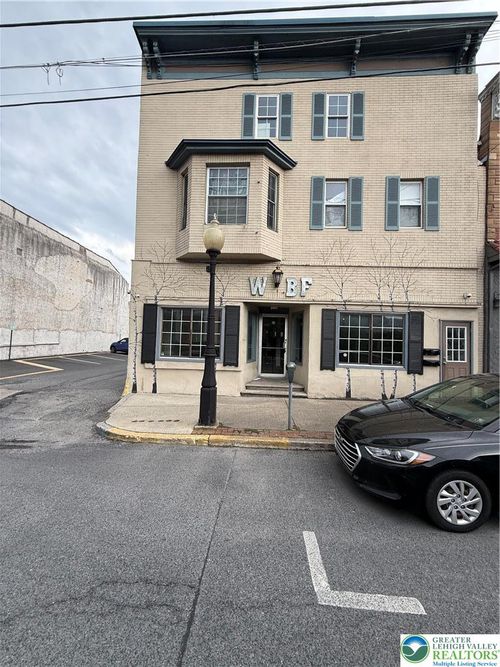 40 Market St, Bangor, PA, 18013-1965 | Card Image