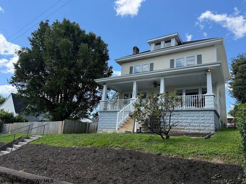 205 Waverly Way, Clarksburg, WV, 26301-4046 | Card Image