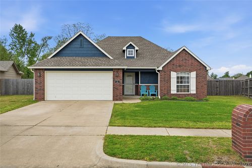 218 52nd St, Sand Springs, OK, 74063-3390 | Card Image