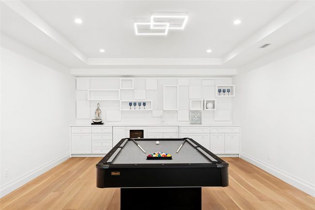 Lower level Recreation room with bar | Image 28