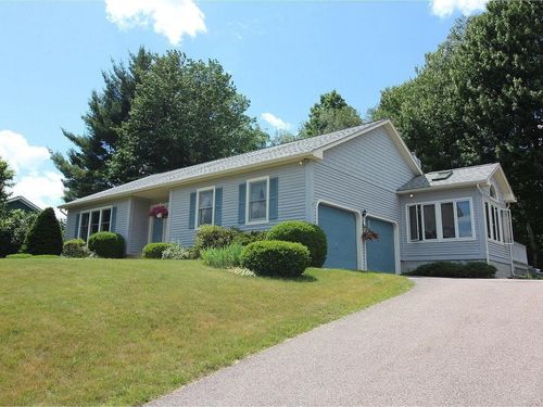 26 Cabot Drive, Essex, VT, 05452 | Card Image