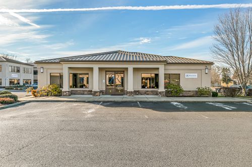 3144 State St, Medford, OR, 97504-8450 | Card Image