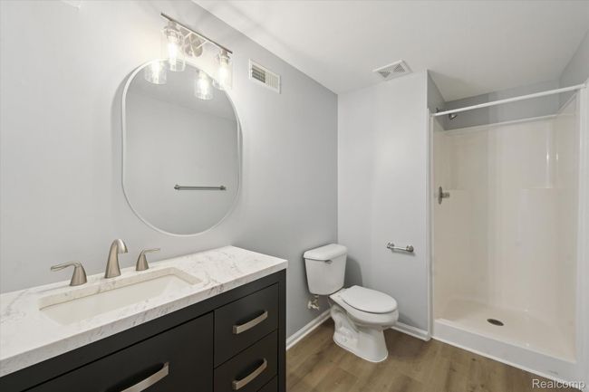 Lower Level 3rd Full Bathroom | Image 11