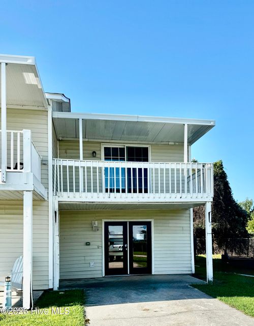 78 Shoreline Dr, Jacksonville, NC, 28540-8135 | Card Image