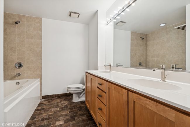 UNIT-147 - 1070 W 15 Th St, Condo with 2 bedrooms, 2 bathrooms and 1 parking in Chicago IL | Image 12