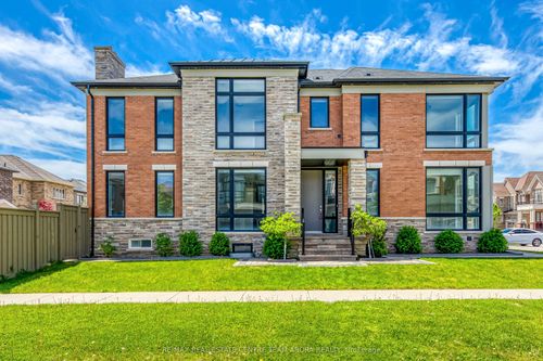 15 Dalecrest Rd, Brampton, ON, L6X5N3 | Card Image